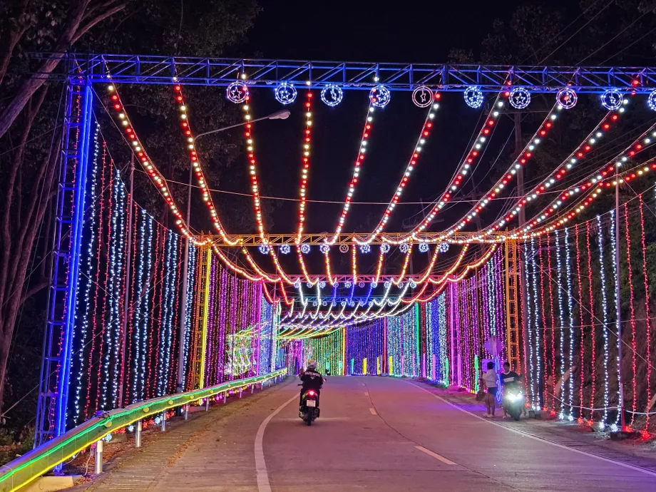 Indulás a Full Moon Party-ról