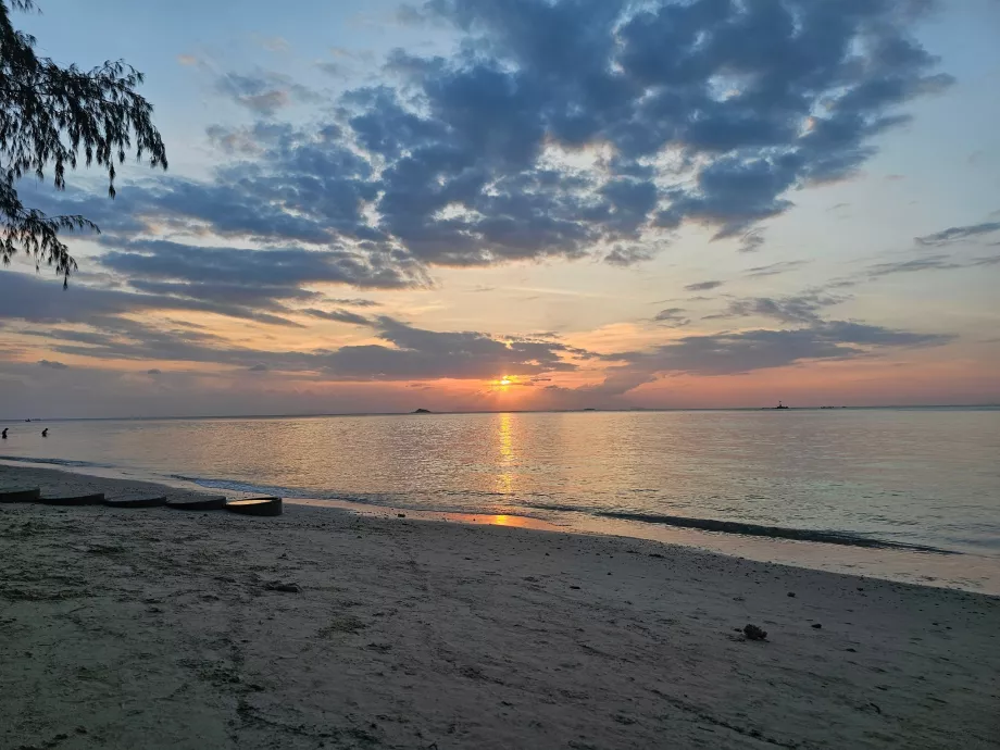 Naplemente a Zen Beach-en