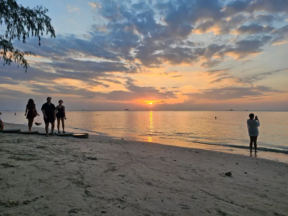 Naplemente a Zen Beach-en