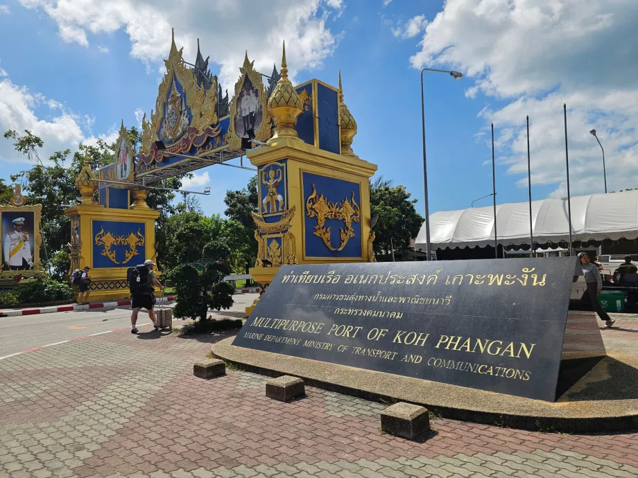 A Thong Sala Marina főbejárata