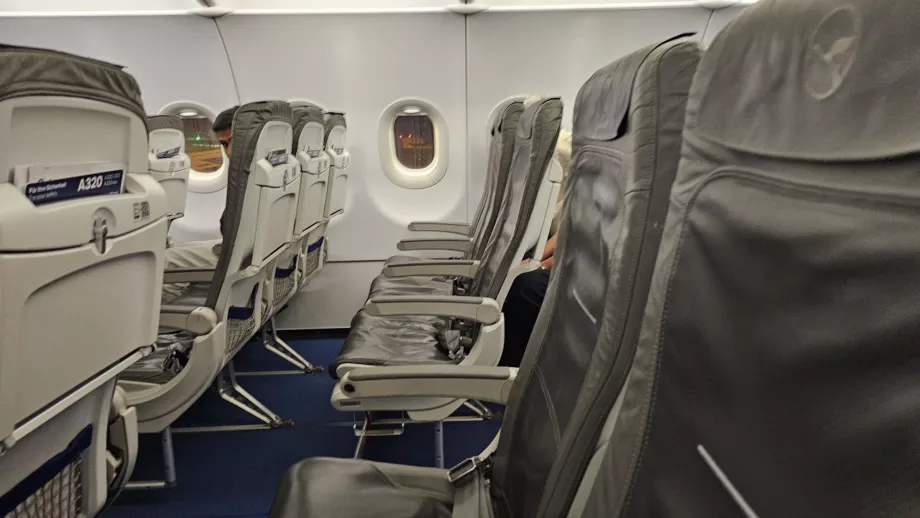 Turistaosztály, Airbus A320