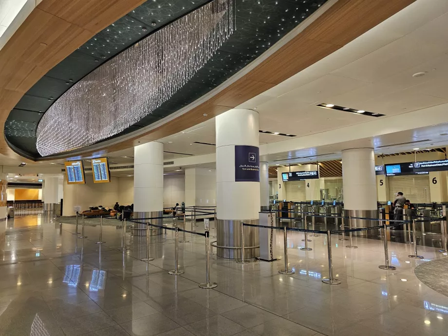 Biztonsági ellenőrzés csatlakozó járatoknál