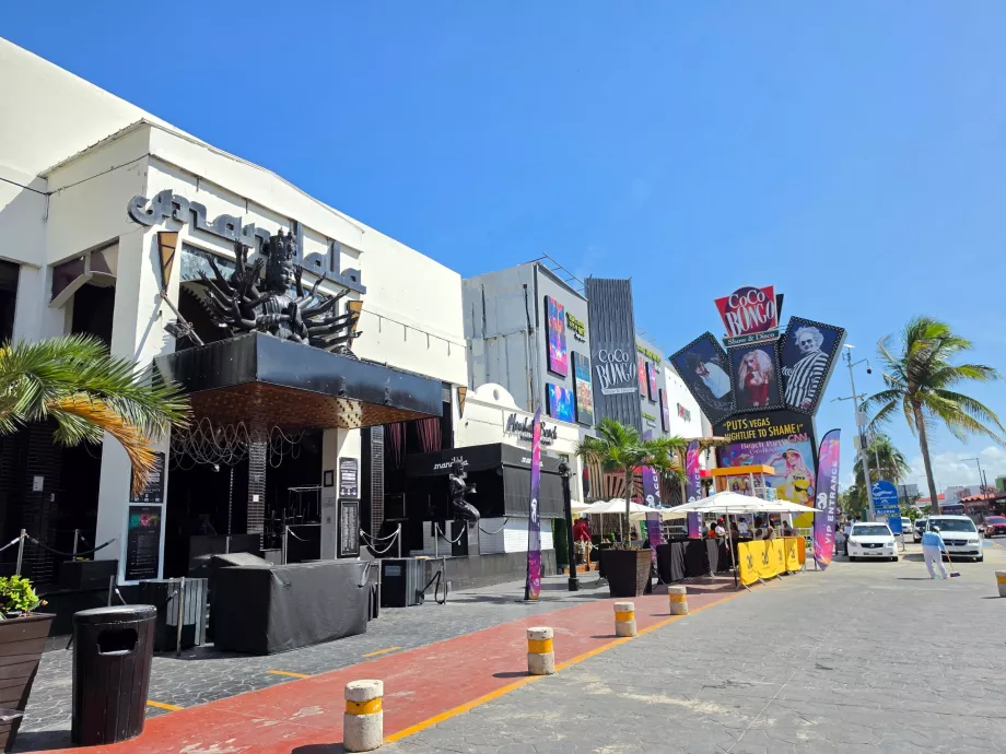 Klubok Punta Cancúnban