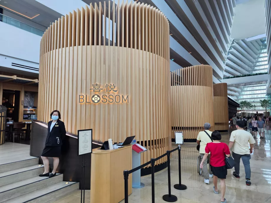 Étterem a szálloda halljában