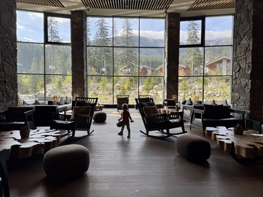 Lobby bár
