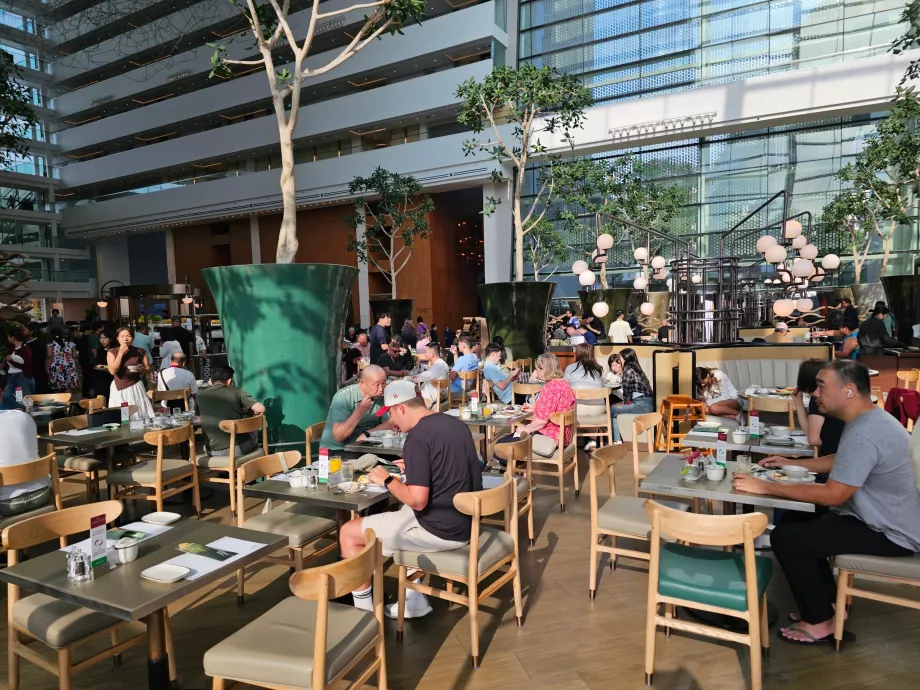 Reggeli a Rise étteremben