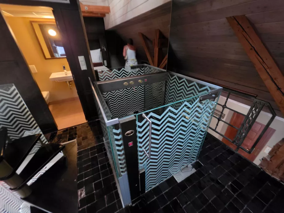 Lift a hálószobába