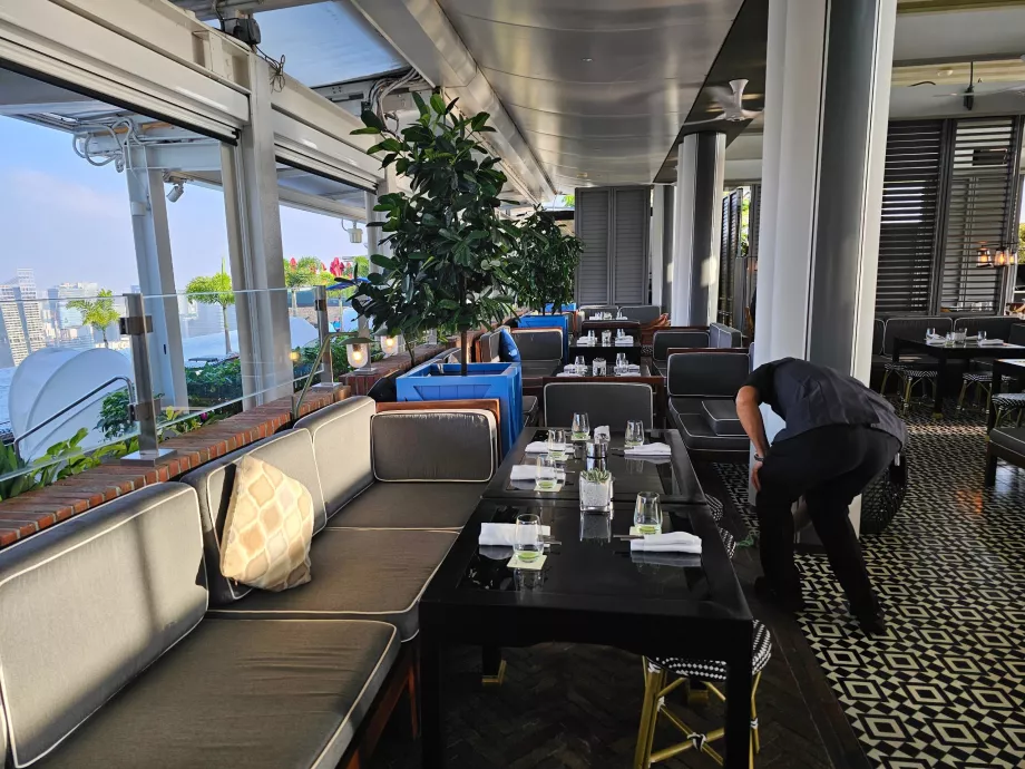 Reggeli a Spago bárban