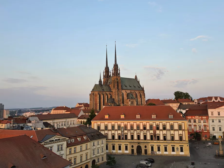 A Szent Péter-bazilika napkeltekor