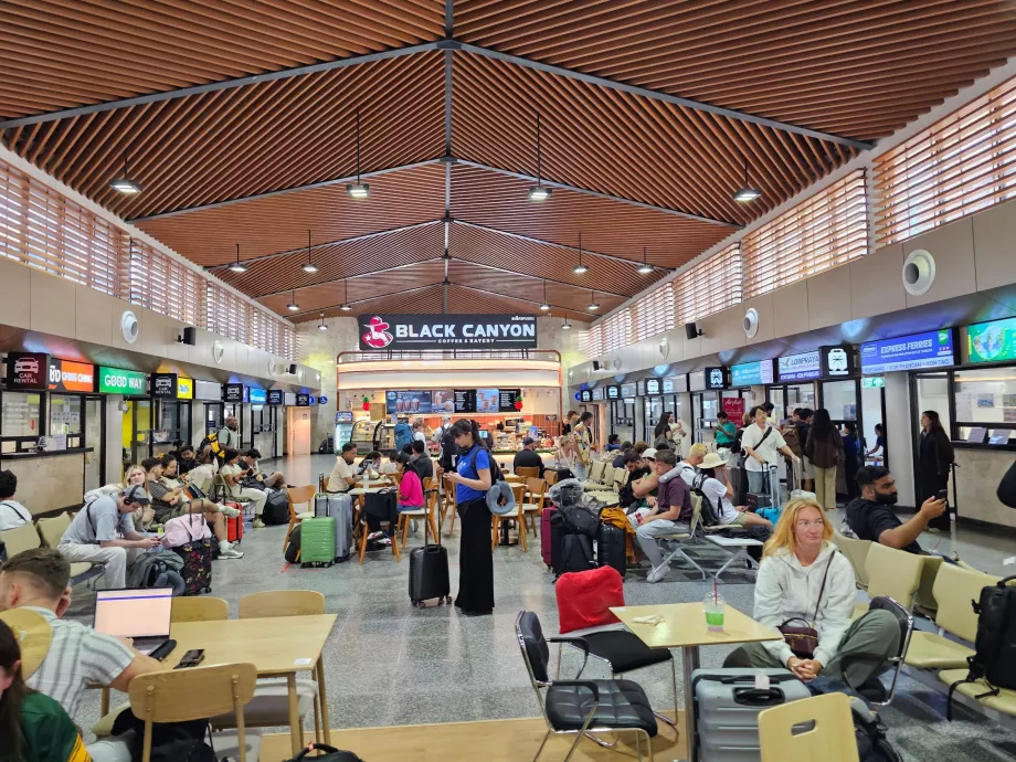 Szárazföldi közlekedési terminál