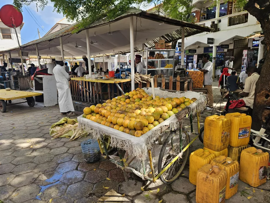 Darajani Souk, utcai ételek