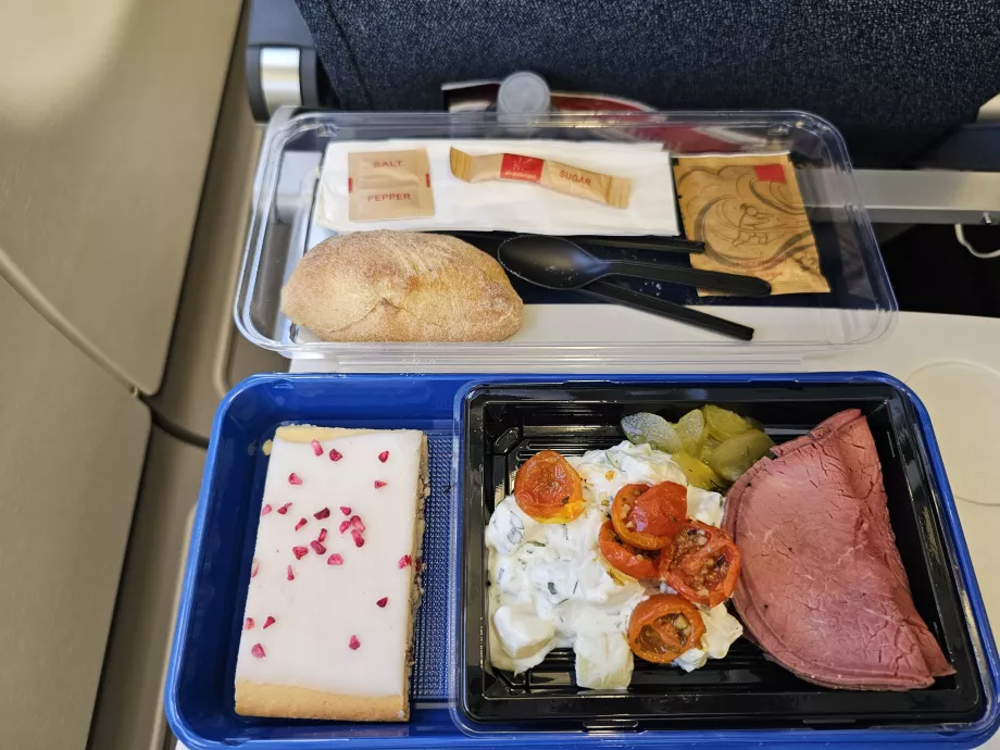 Főétkezés, nemzetközi járat Nuuk-Koppenhága