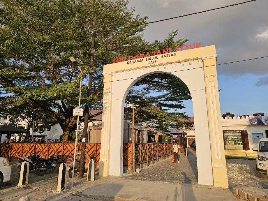 A Darajani Souk kapuja