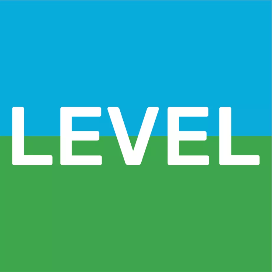 LEVEL logó flylevel.com