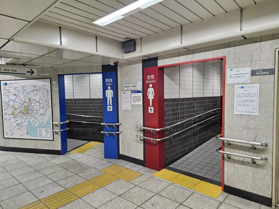 nyilvános WC-k a metróállomásokon