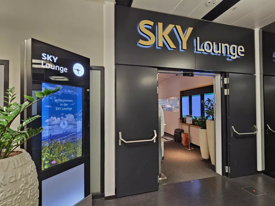 SKY Lounge