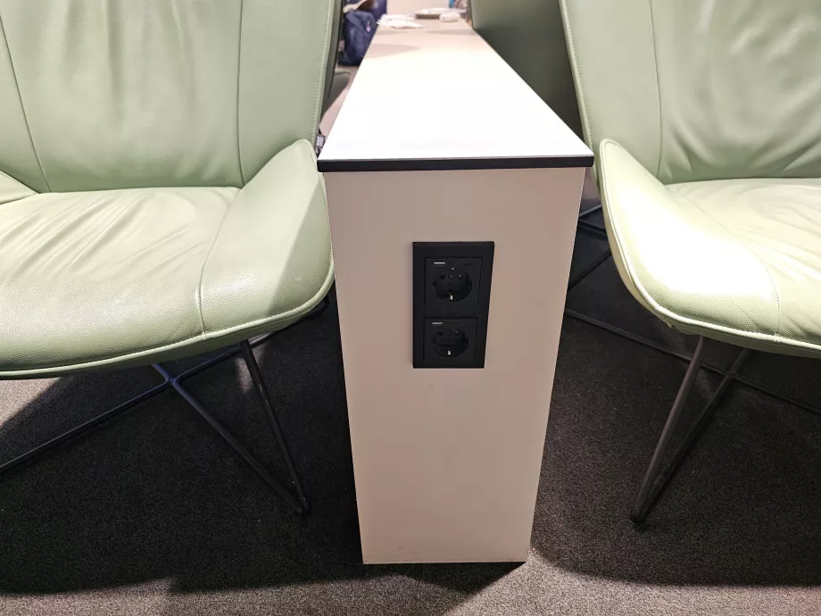 Aljzatok az elektronika töltéséhez