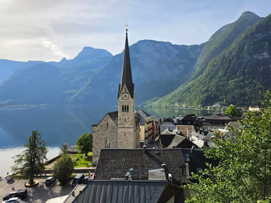 Kilátás Hallstatra a katolikus templomból