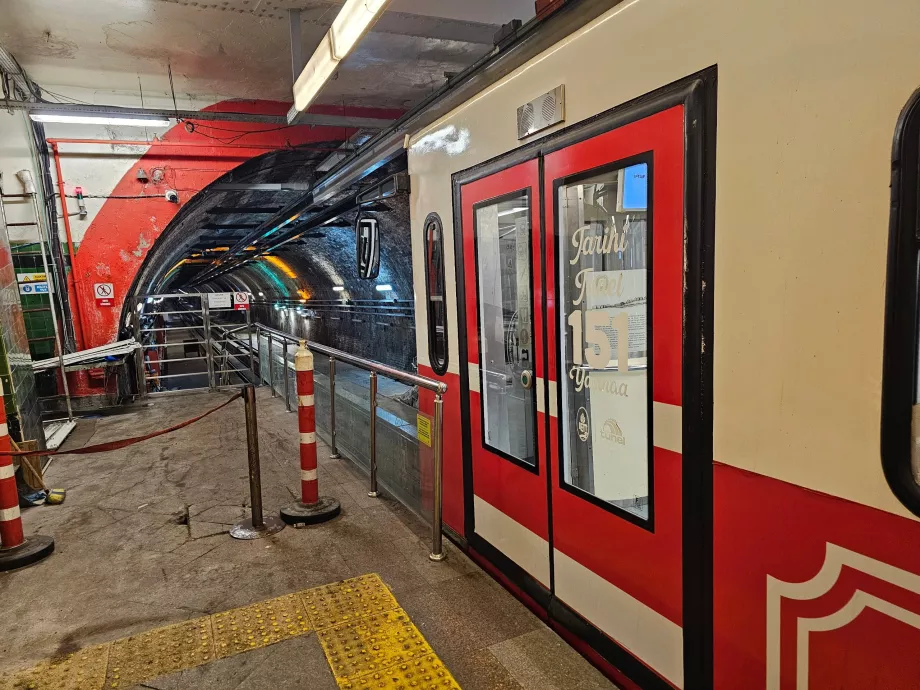 Tünel drótkötélpálya