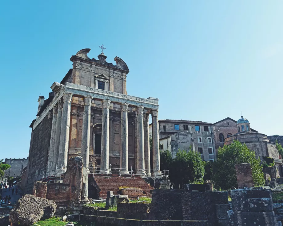Antonina és Faustina templomai