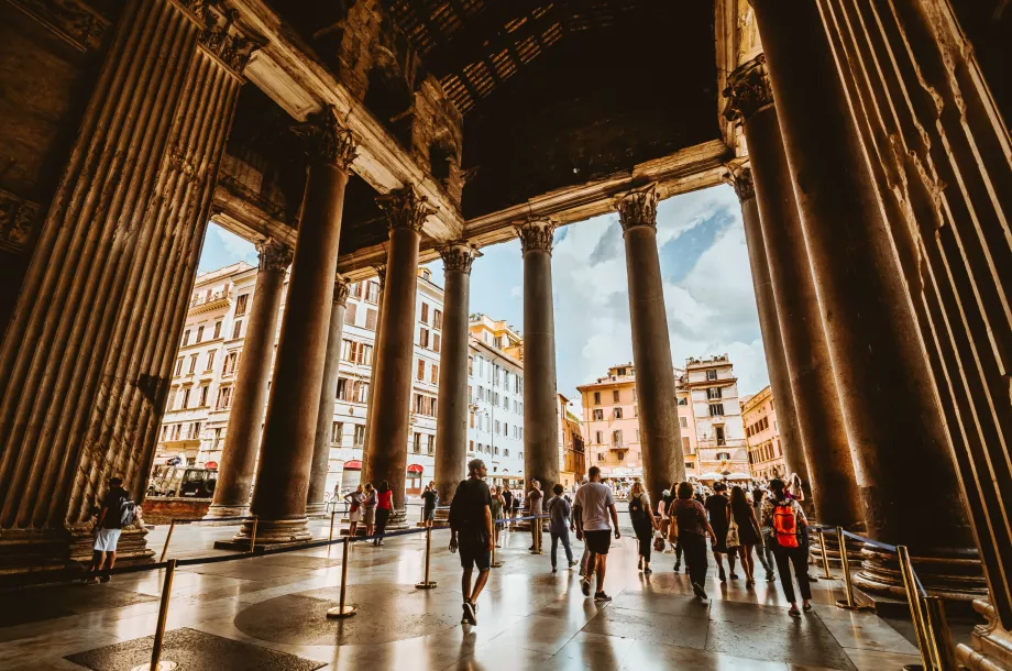 Pantheon bejárat