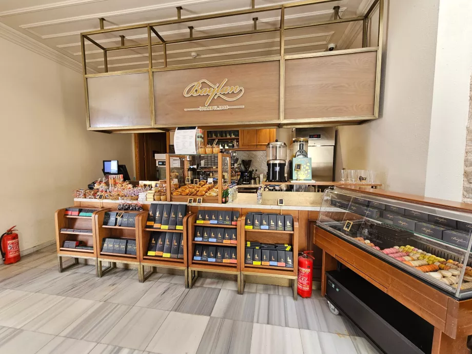 Kávézó a Maiden Towerben