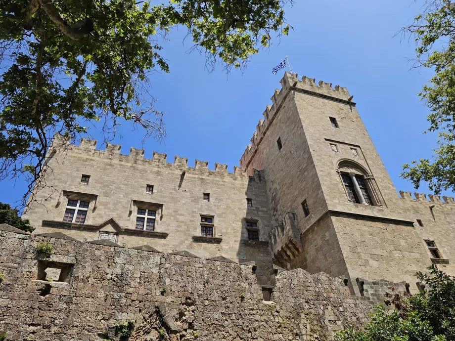 Nagymesterek Palotája