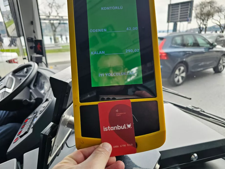 Fizetés Istanbulkart a buszon