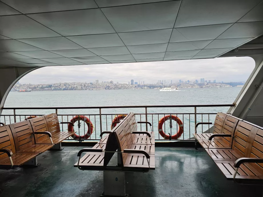 A komp külső fedélzete