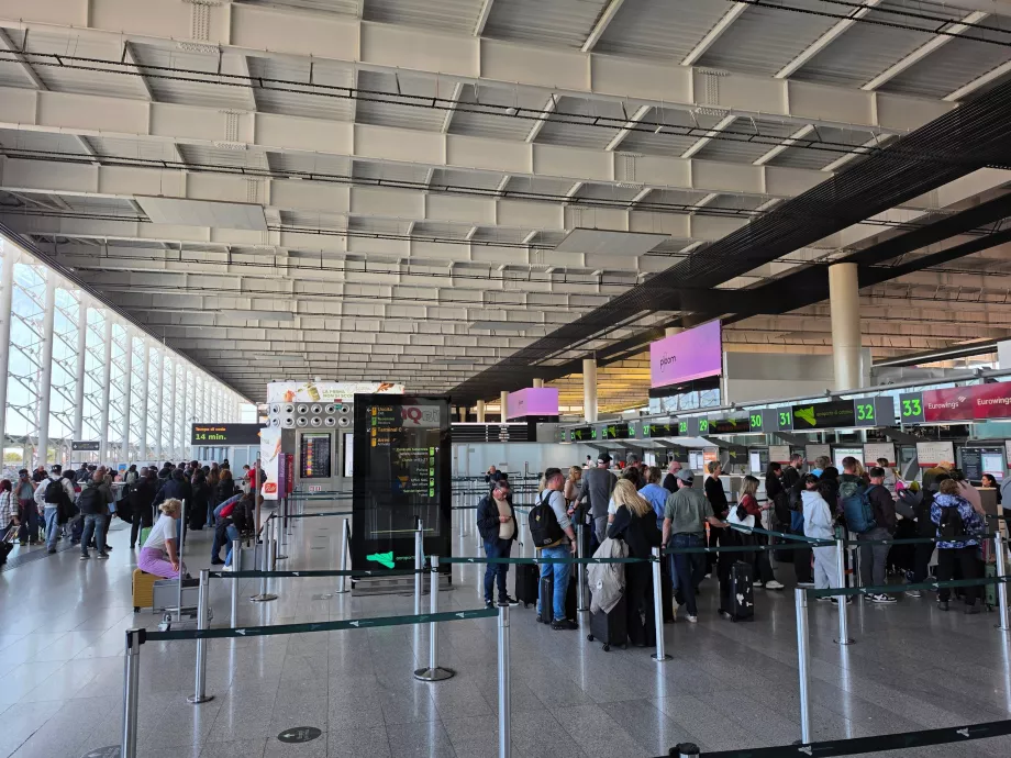 Check-in pultok, A terminál
