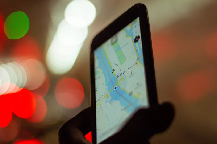 Az internet és a mobilon elérhető térképek külföldön