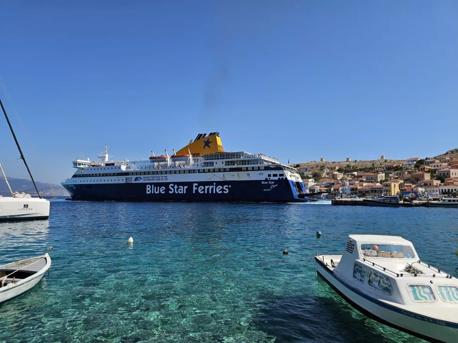 Hajó Blue Star Ferries