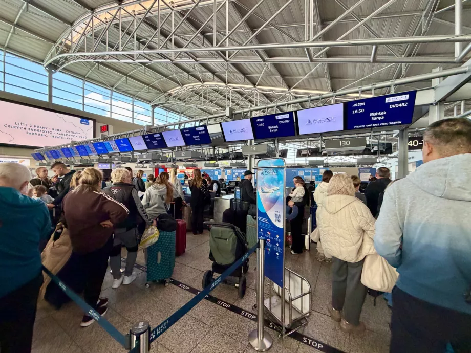 Bejelentkezés a PRG-SYX járatra a SCAT segítségével