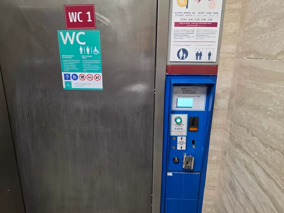 50 cent a vécé a metróban