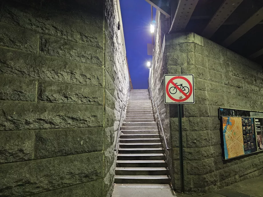 Brooklyn híd lépcsője