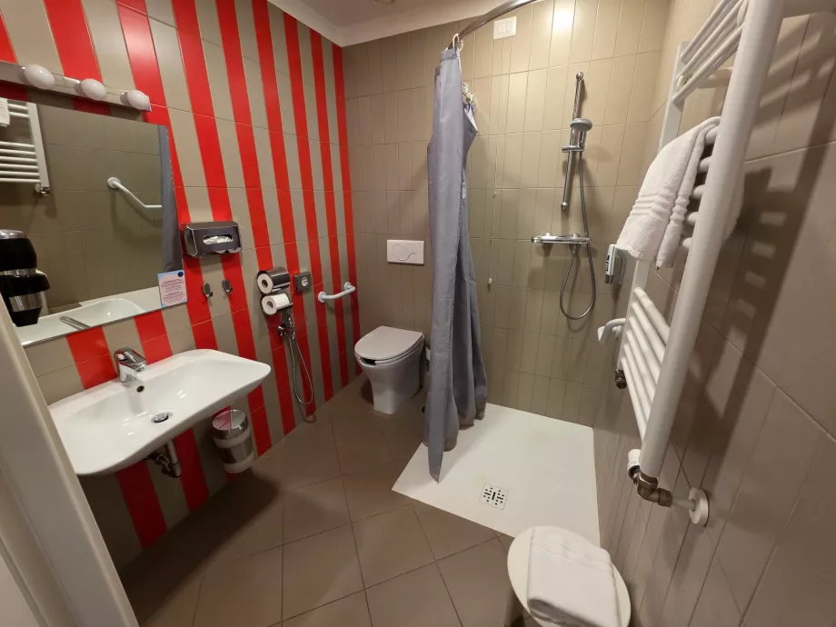 Fürdőszoba a szobámban