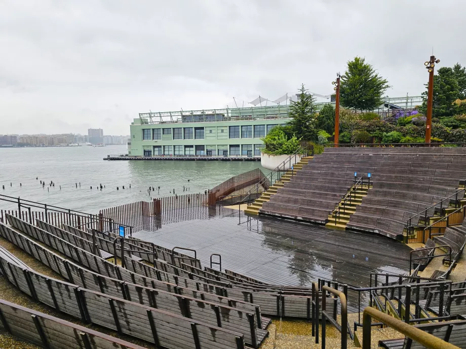 Little Island, amfiteátrum