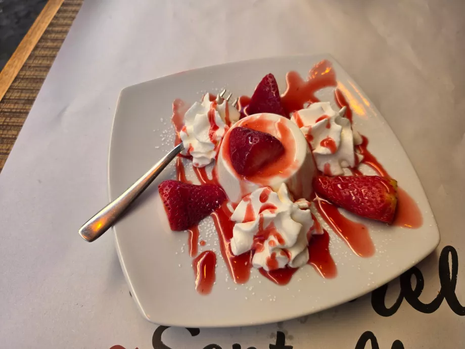 Tonnarello Santa Maria, Panna Cotta eperrel