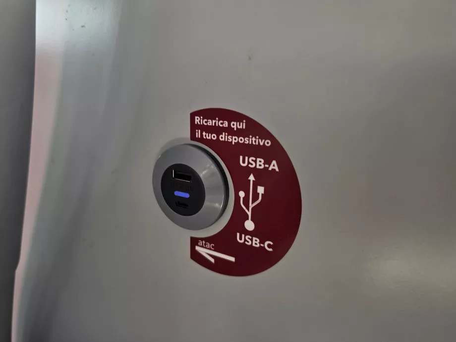 USB-csatlakozók az autóbuszokban