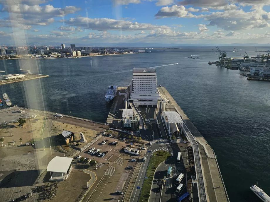 Kilátás a Kobe Port Towerből