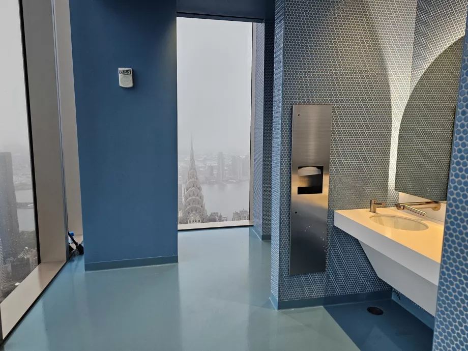 Summit One Vanderbilt, fürdőszoba kilátással