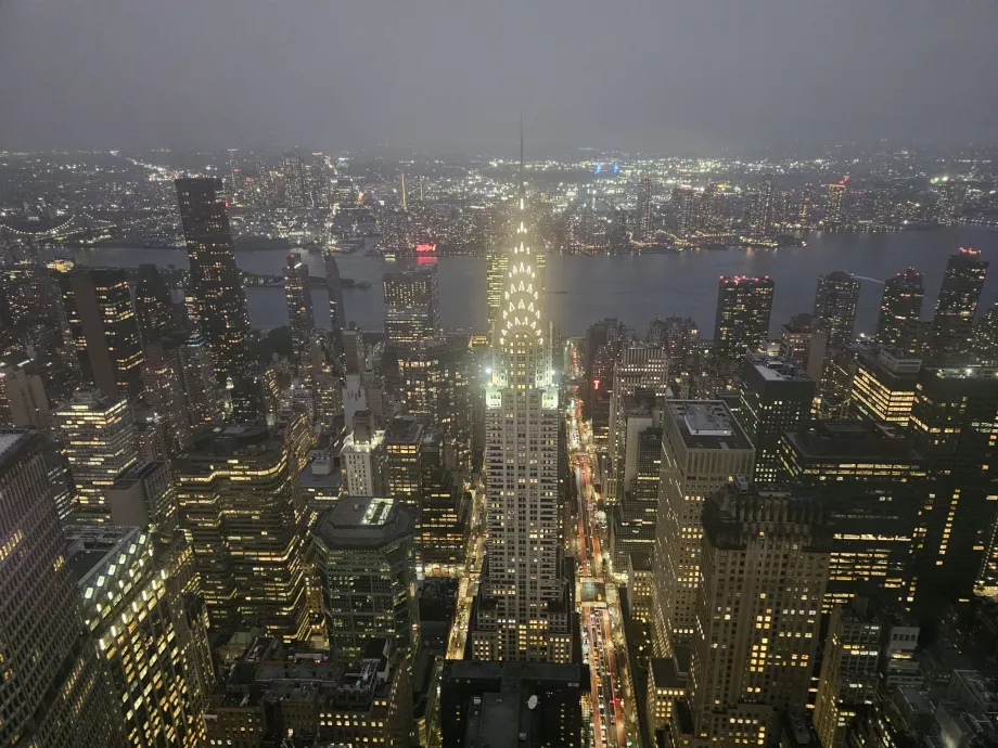 Summit One Vanderbilt, éjszakai nézet