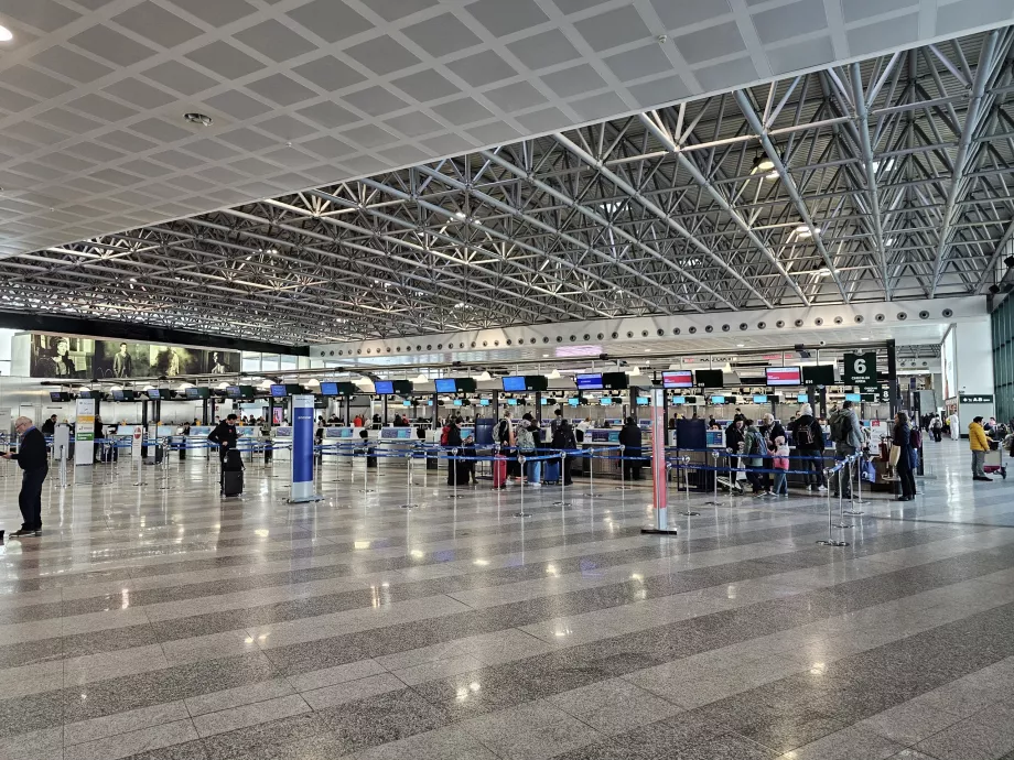 Check-in csarnok, 1. terminál