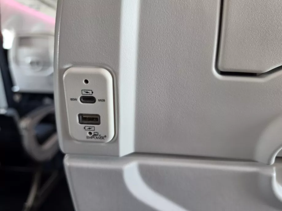 USB-csatlakozók elektronikus eszközök töltéséhez