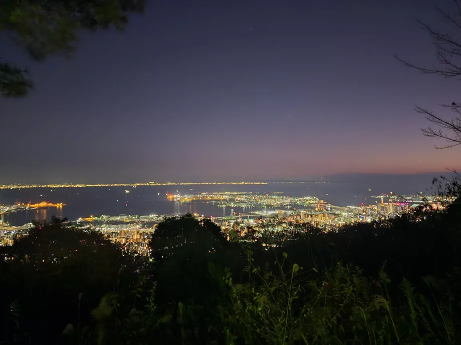 Kilátás a Maya kötélpálya felső állomásáról