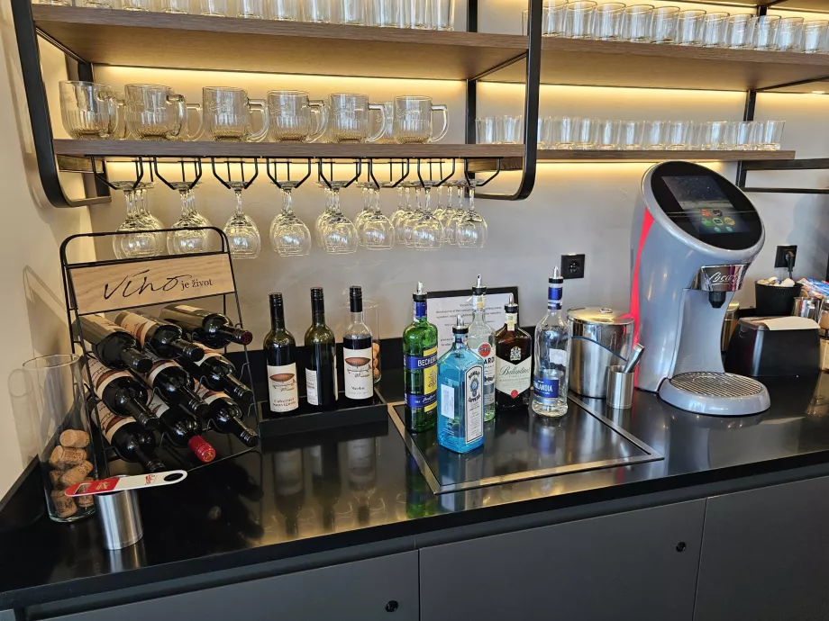 Alkohol, likőrök és vörösbor
