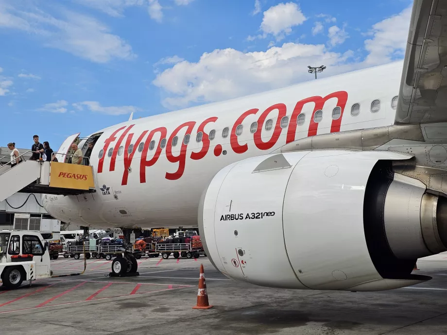 Leszállás, Pegasus Airlines, SAW repülőtér, SAW repülőtér