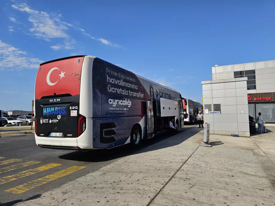 A Havabus megáll a központ irányában