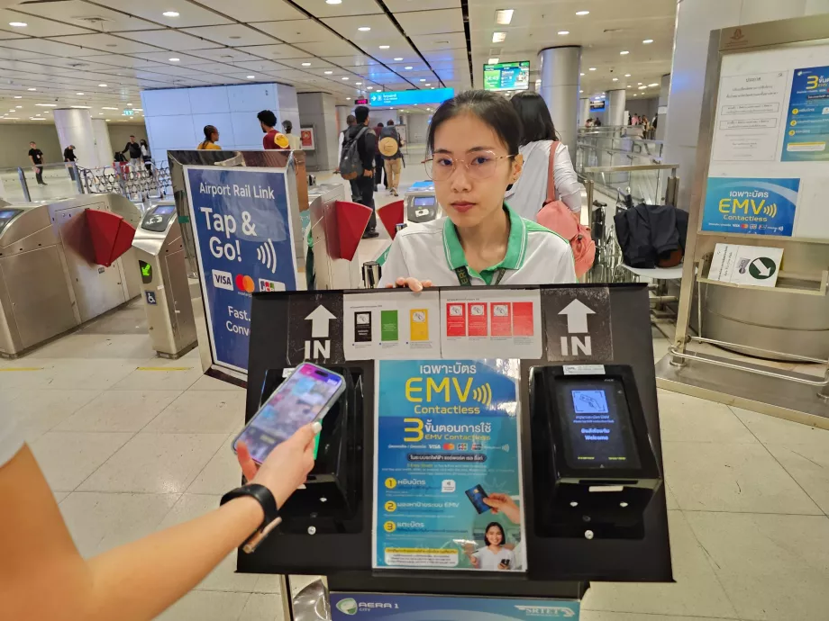 A metrójegyek fizetése érintés nélküli kártyával